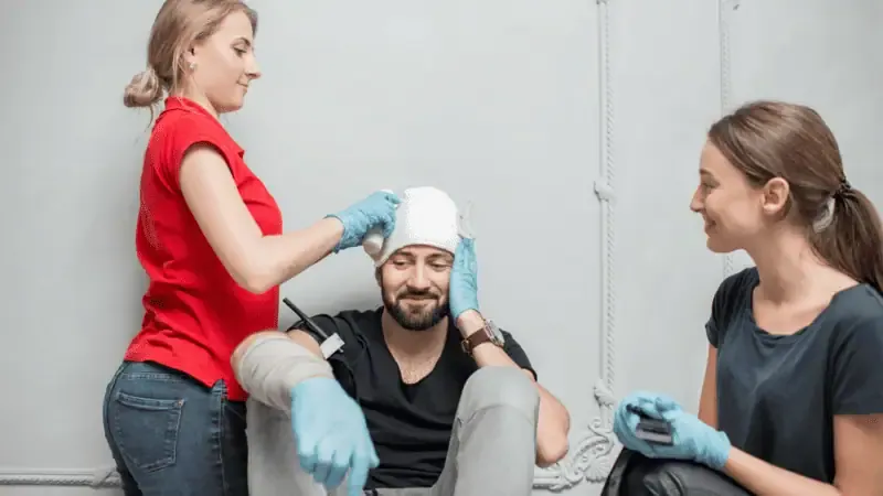 Emergency First Aid at Work Buckinghamshire 